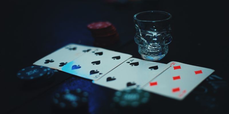 Luật bài Poker chi tiết nhất